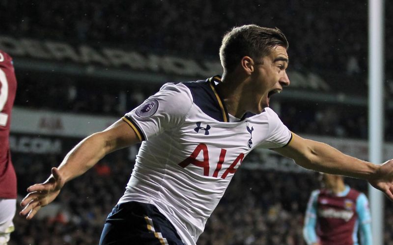 Bàn thắng đầu tiên của Harry Winks vào lưới West Ham năm 2016