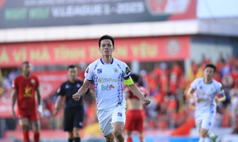 Hà Nội FC ăn mừng chiến thắng 