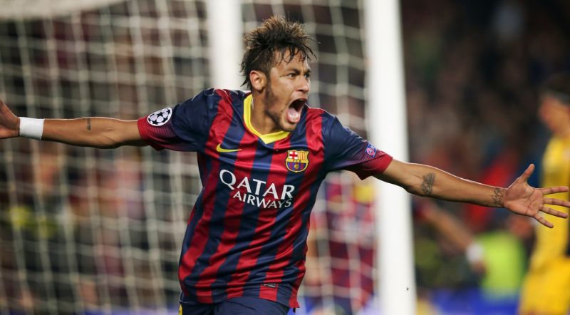 Anh từng khoác áo Santos, Barcelona, PSG và là cầu thủ đắt giá nhất lịch sử bóng đá thế giới